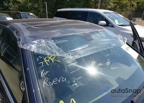 2014 Mercedes-Benz E 350 4Matic z USA, uszkodzony, nr VIN WDDHF8JB9EA773797